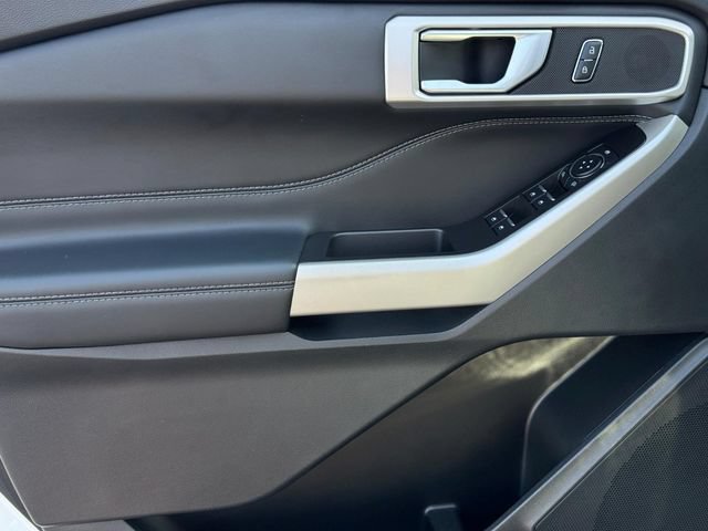 Certified 2023 Ford Explorer XLT w/ Equipment Group 202A AWD/4WD image 24