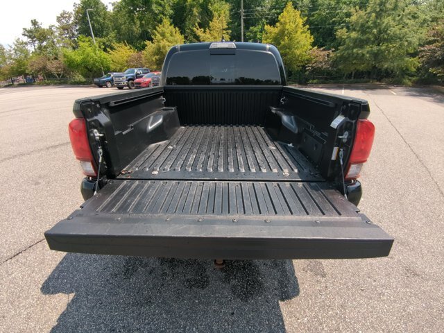 Used 2023 Toyota Tacoma SR5 w/ Technology Package AWD/4WD image 23