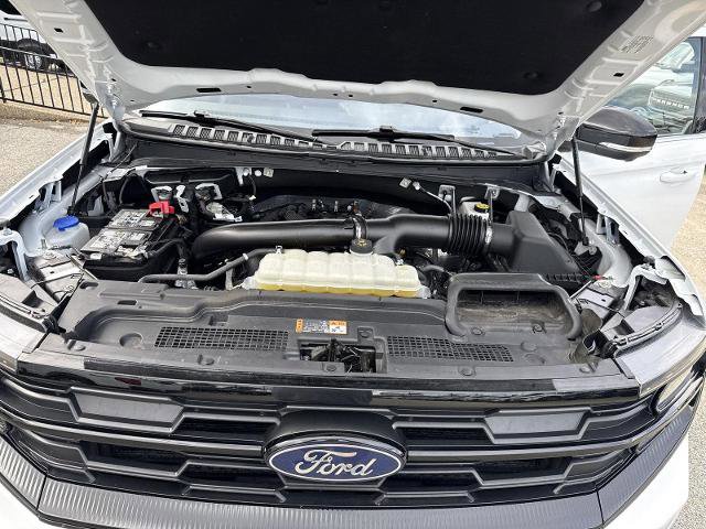 Certified 2025 Ford Expedition Active AWD/4WD image 32