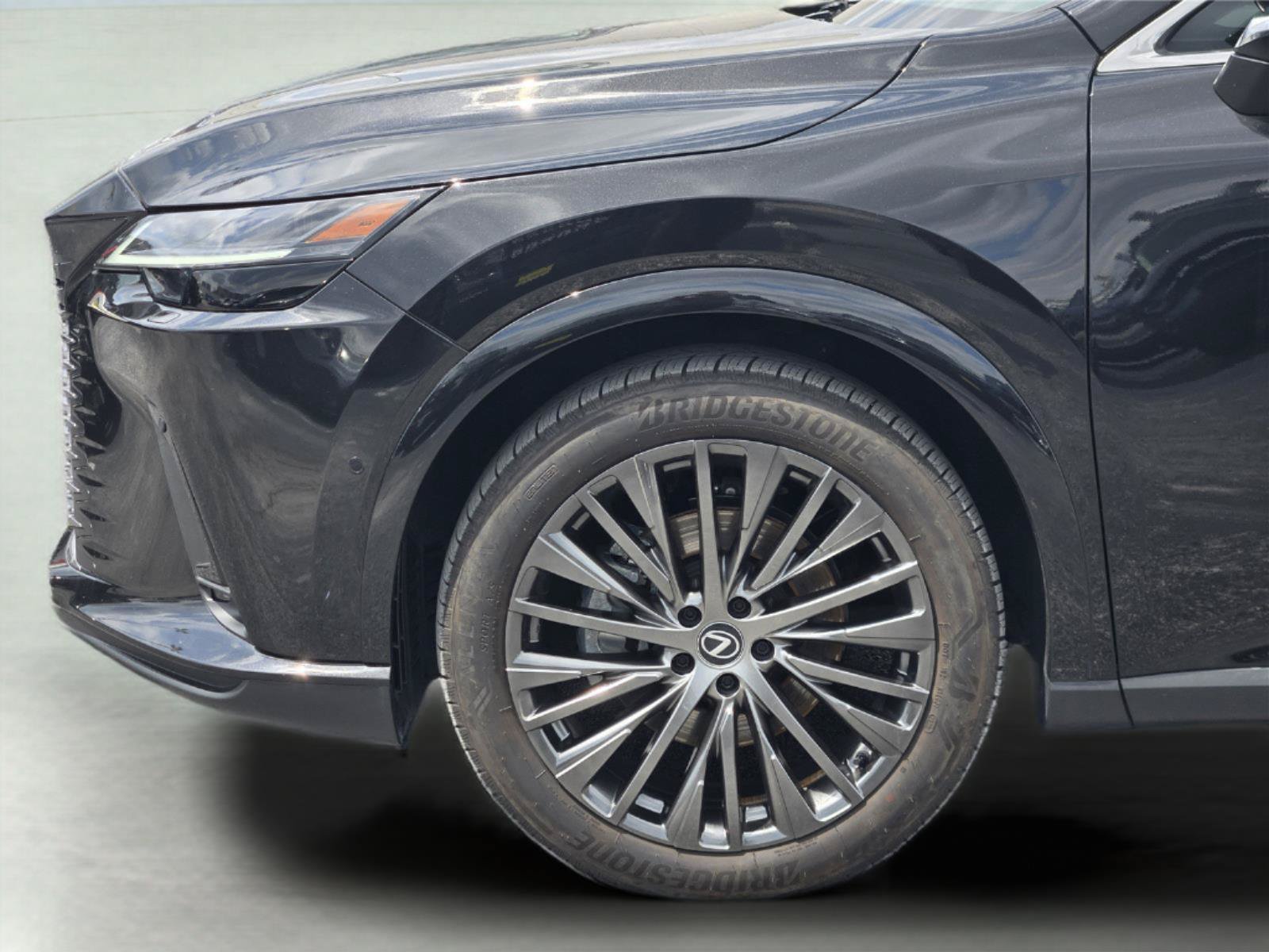 Used 2023 Lexus RX 350 FWD w/ Cold Area Package image 9