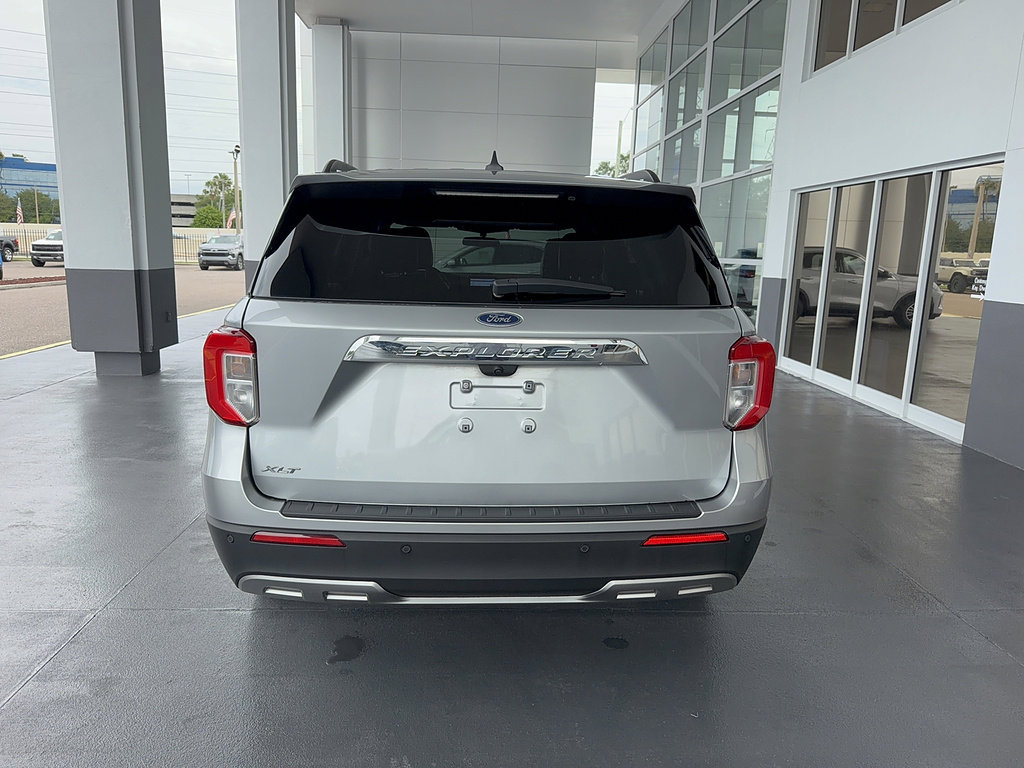Certified 2023 Ford Explorer XLT w/ Equipment Group 202A RWD image 6
