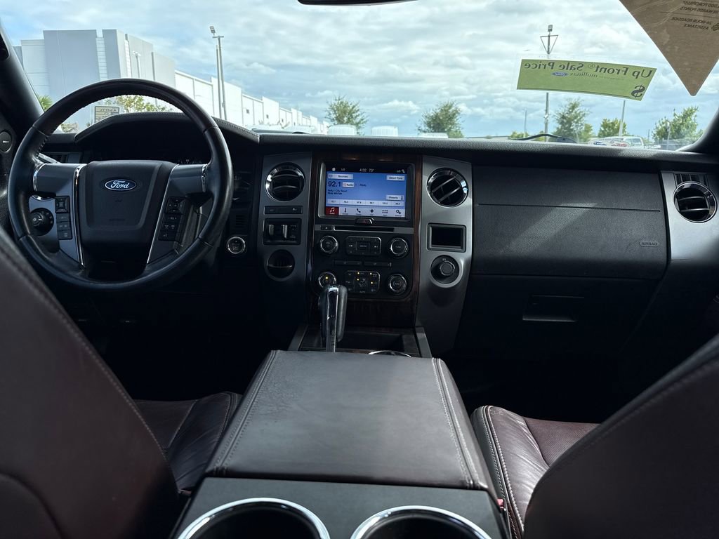 Certified 2017 Ford Expedition Platinum RWD image 5