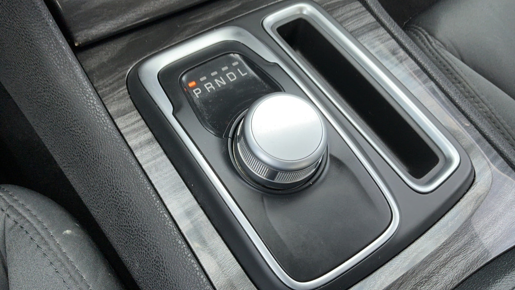 Used 2020 Chrysler 300 Touring w/ Sport Appearance Package RWD image 15