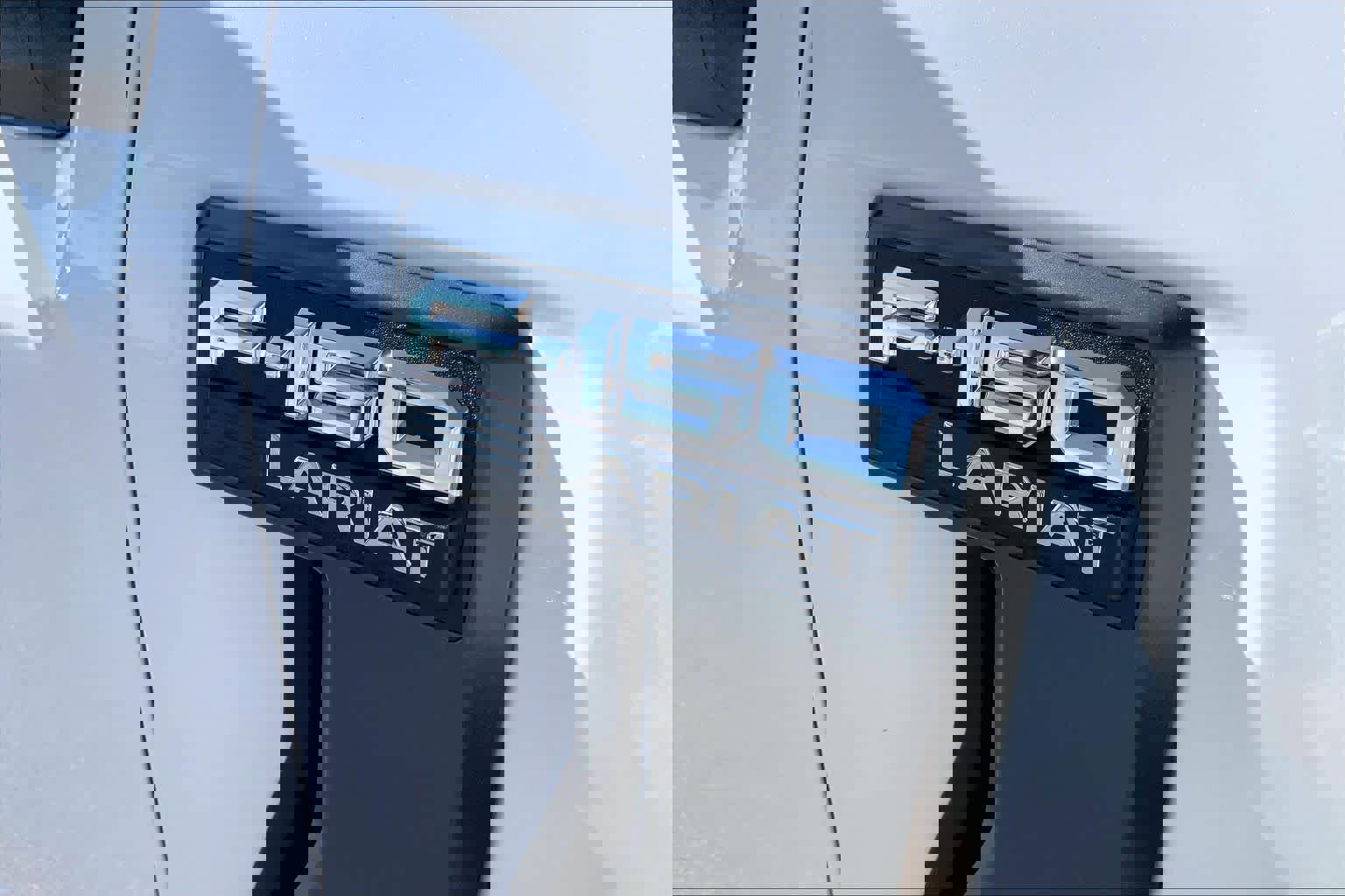 Certified 2023 Ford F150 Lariat w/ Equipment Group 502A High image 31