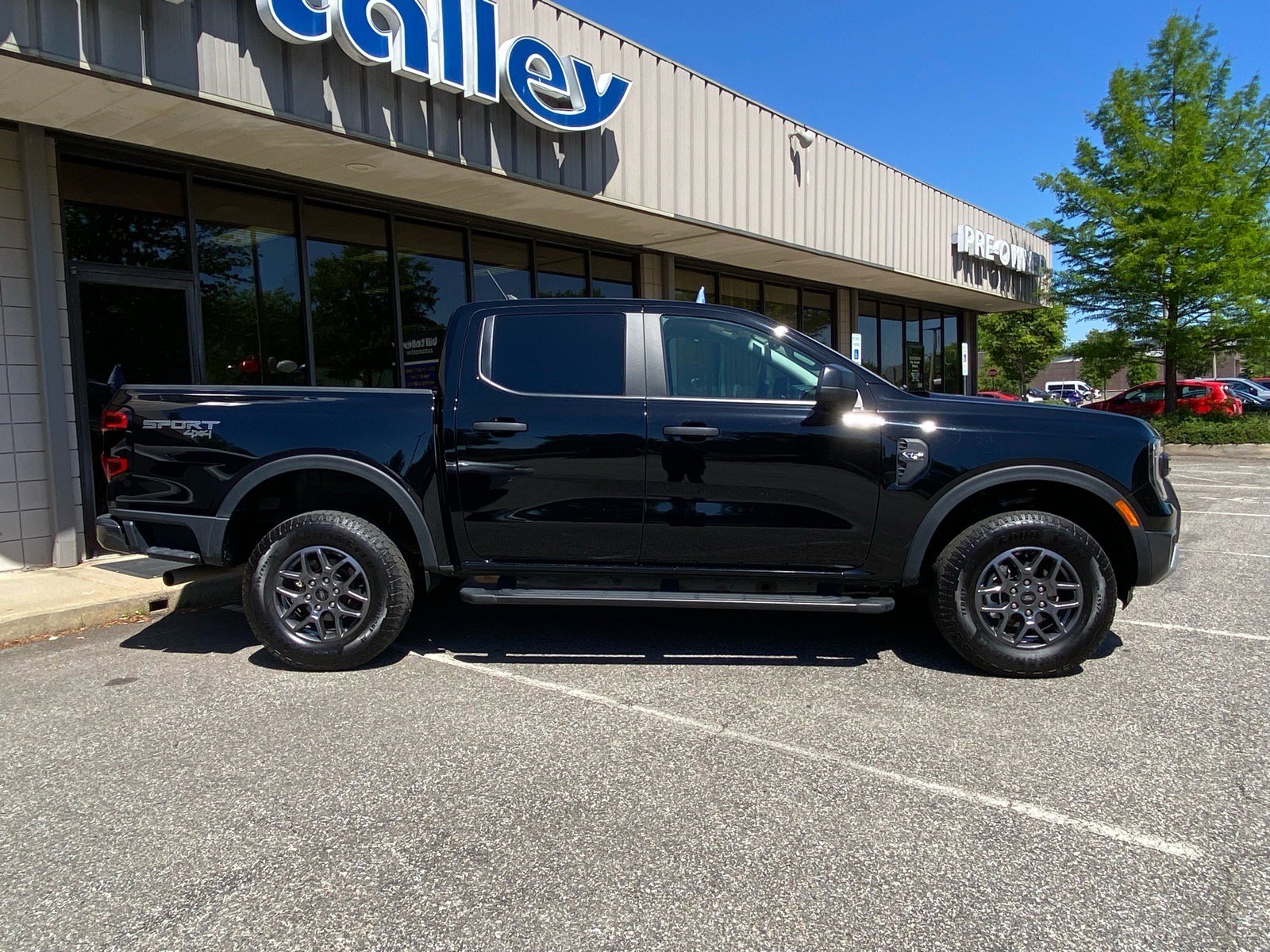 Certified 2025 Ford Ranger XLT w/ Equipment Group 301A High AWD/4WD image 3