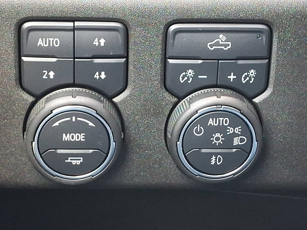 Used 2024 Chevrolet Silverado 1500 RST w/ Z71 Off-Road Package AWD/4WD image 25