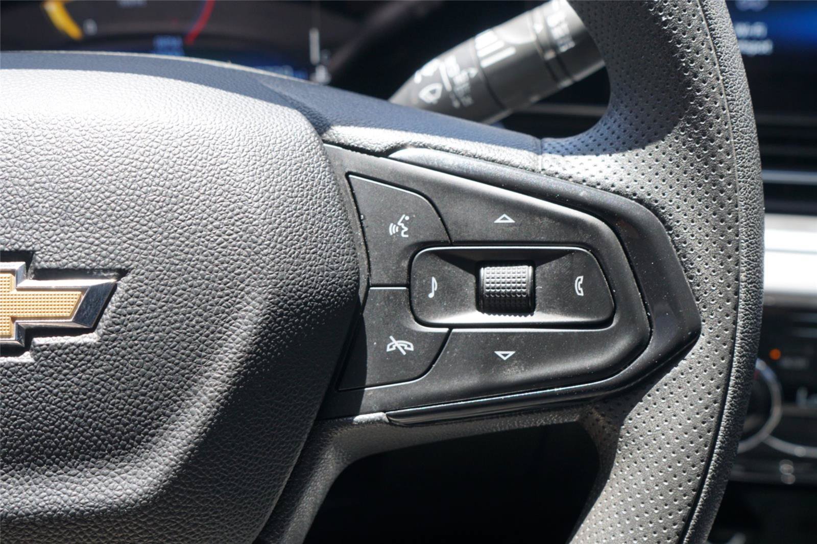 Used 2024 Chevrolet Trax LT FWD image 15