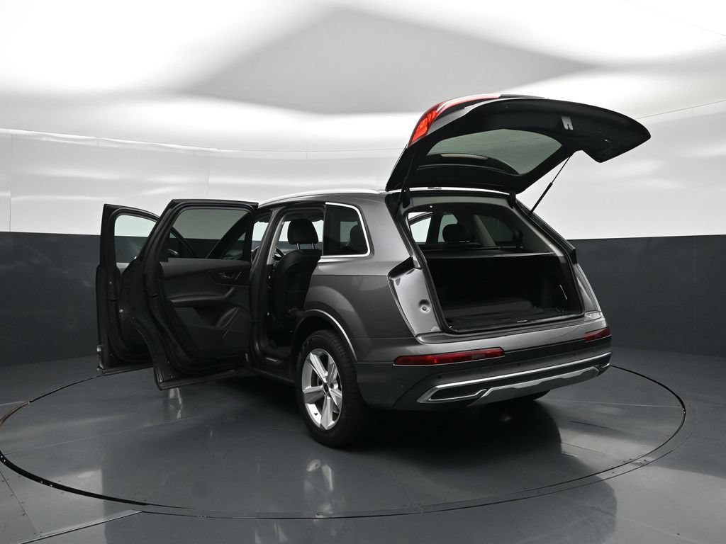 Used 2024 Audi Q7 2.0T Premium AWD/4WD image 35
