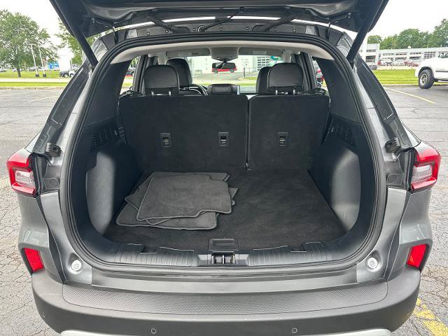Certified 2025 Ford Escape Platinum AWD/4WD image 32