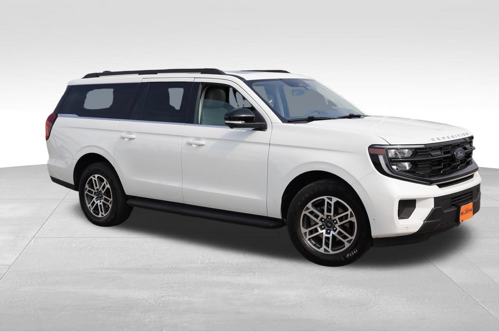 Certified 2025 Ford Expedition Max Active RWD image 2