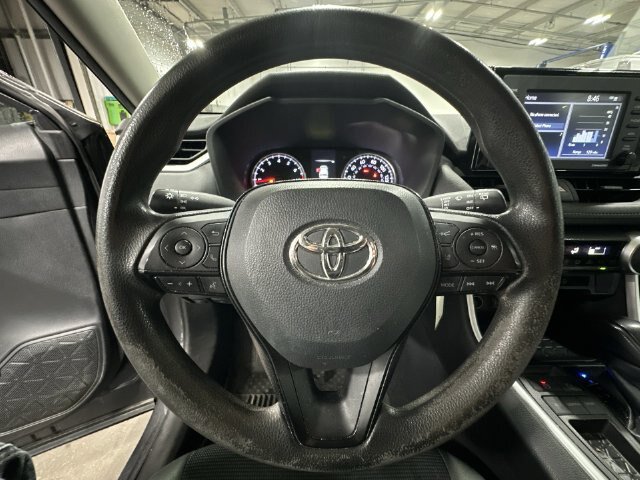 Used 2021 Toyota RAV4 LE FWD image 15