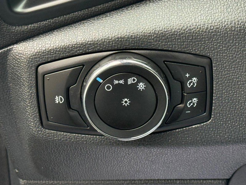 Certified 2020 Ford EcoSport SE image 25