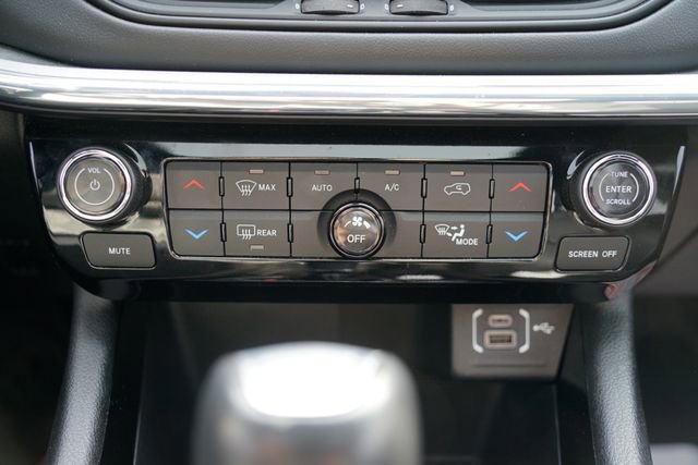 Used 2022 Jeep Compass High Altitude image 17