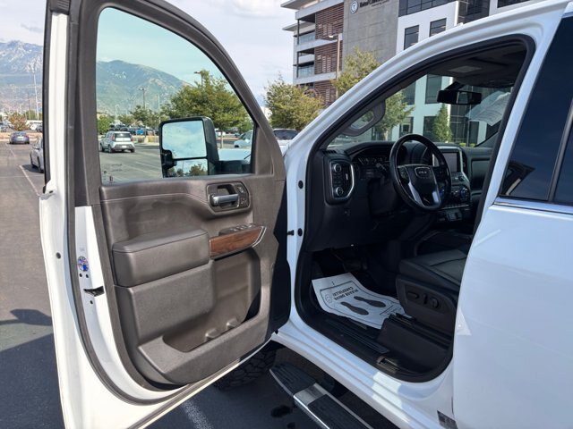 Used 2020 GMC Sierra 3500 SLT w/ SLT Convenience Package AWD/4WD image 22