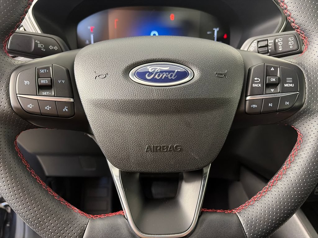 Certified 2025 Ford Escape ST-Line Select AWD/4WD image 16