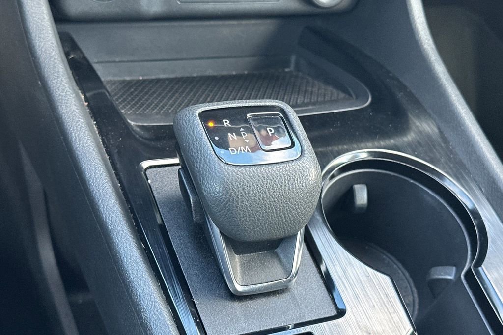 Used 2023 Nissan Rogue S image 24