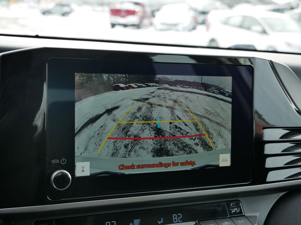 Used 2025 Toyota Camry LE FWD image 27