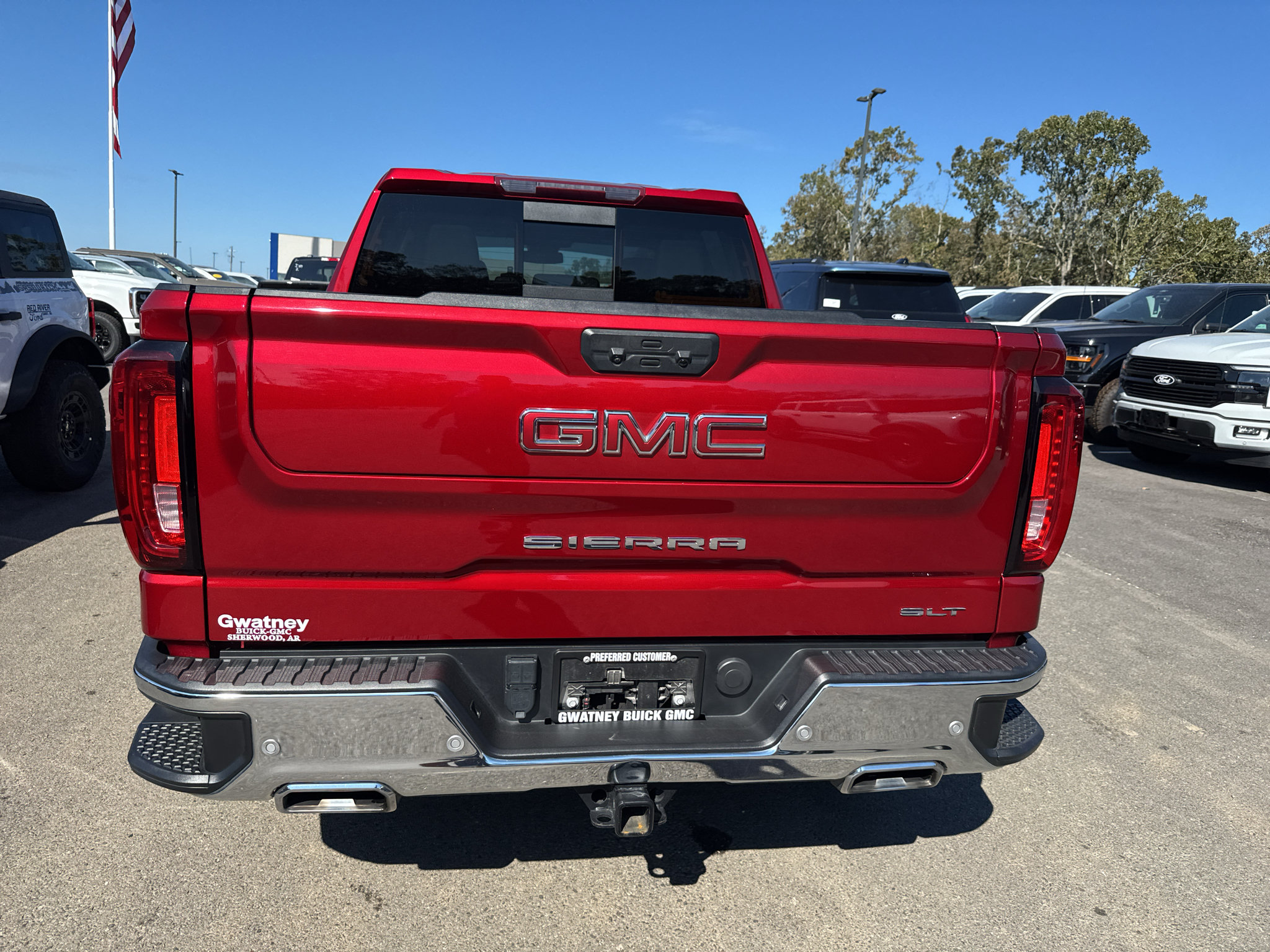Used 2024 GMC Sierra 1500 SLT w/ SLT Premium Plus Package AWD/4WD image 8