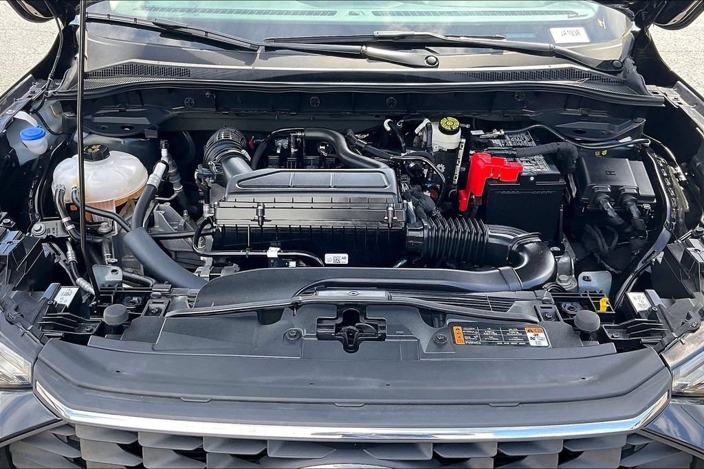 Certified 2025 Ford Escape Active w/ Active Premium Tech Pack FWD image 10