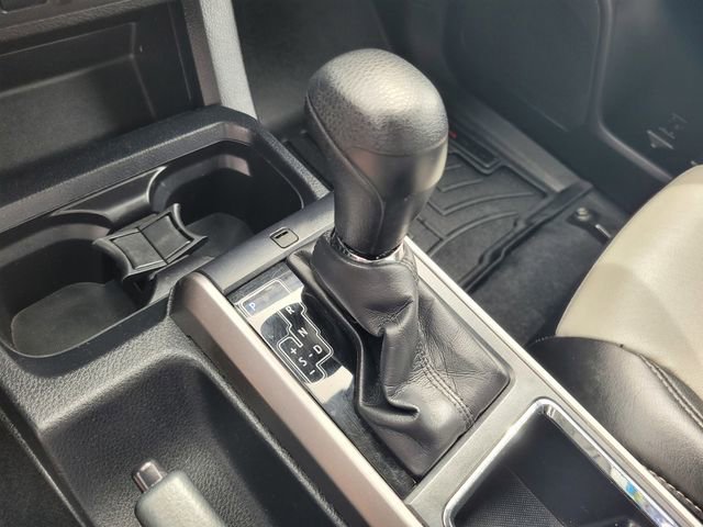 Used 2017 Toyota Tacoma SR5 w/ Tow Package AWD/4WD image 17