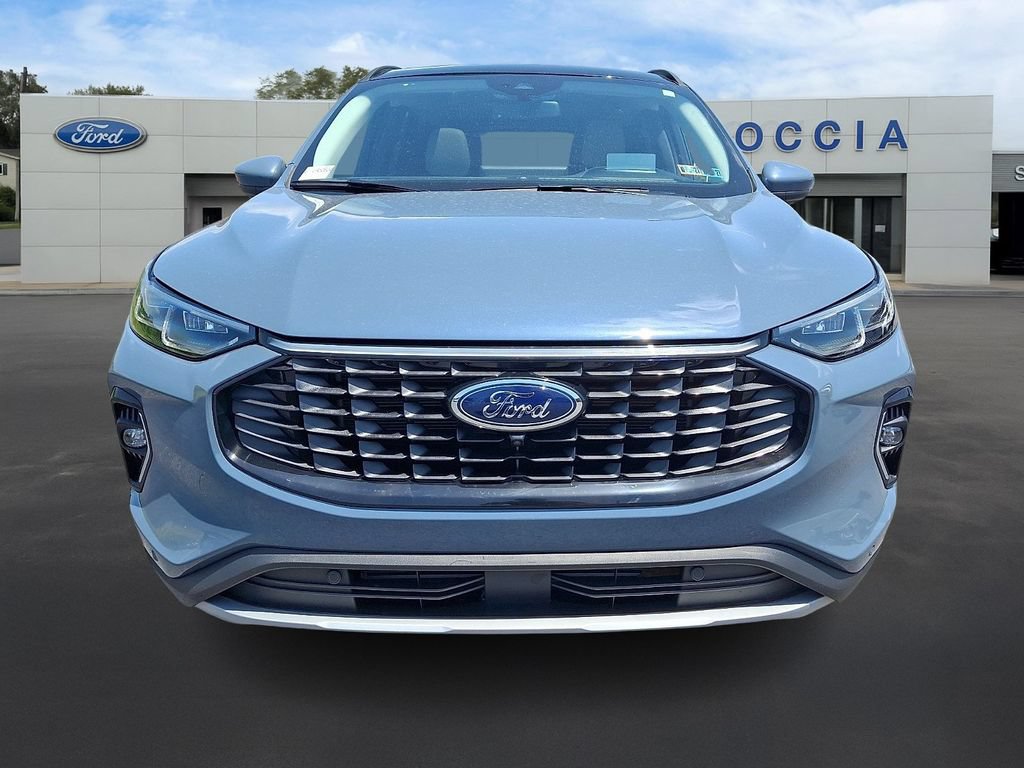 Certified 2023 Ford Escape Platinum w/ Premium Technology Package AWD/4WD image 2