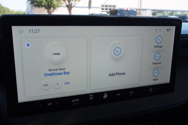 Certified 2025 Ford Maverick XL FWD image 28
