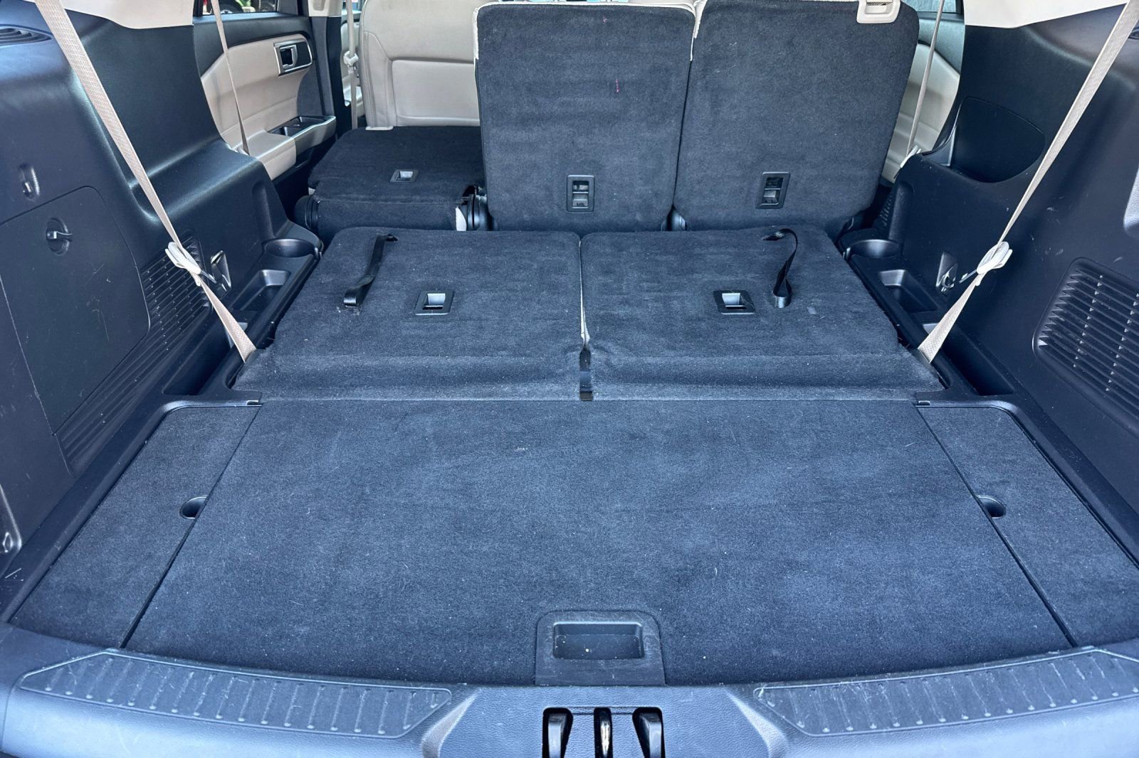 Certified 2022 Ford Explorer XLT w/ Equipment Group 202A image 19