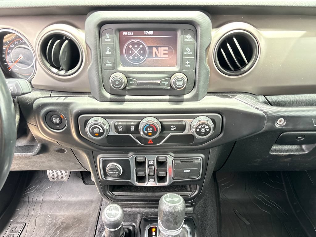 Used 2020 Jeep Wrangler Unlimited Sport AWD/4WD image 23