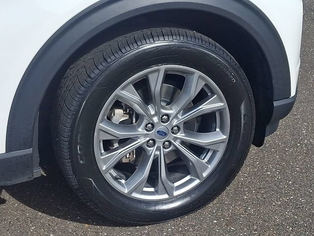 Certified 2023 Ford Explorer XLT w/ Equipment Group 202A AWD/4WD image 8