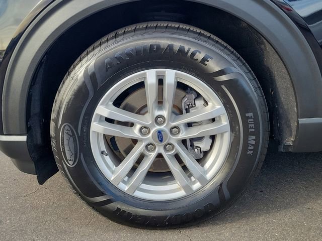 Certified 2022 Ford Explorer XLT w/ Equipment Group 202A image 27