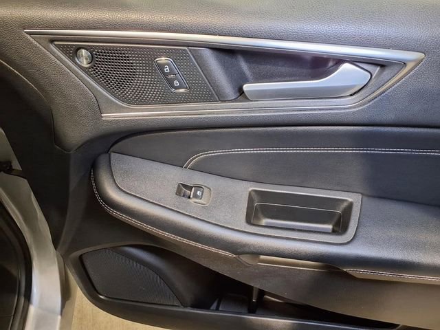 Certified 2022 Ford Edge Titanium AWD/4WD image 30