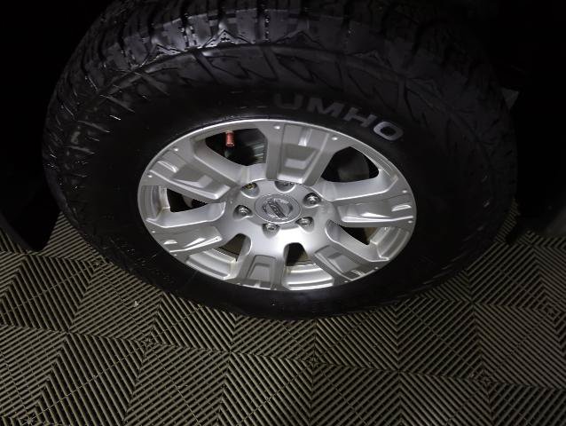 Used 2019 Nissan Titan SV AWD/4WD image 39