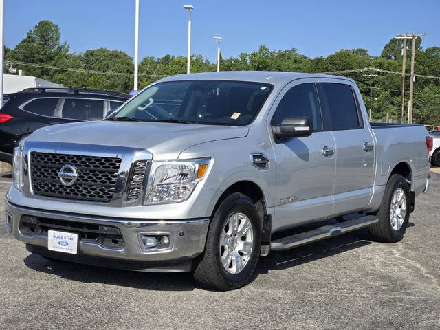 Used 2017 Nissan Titan SV RWD image 3