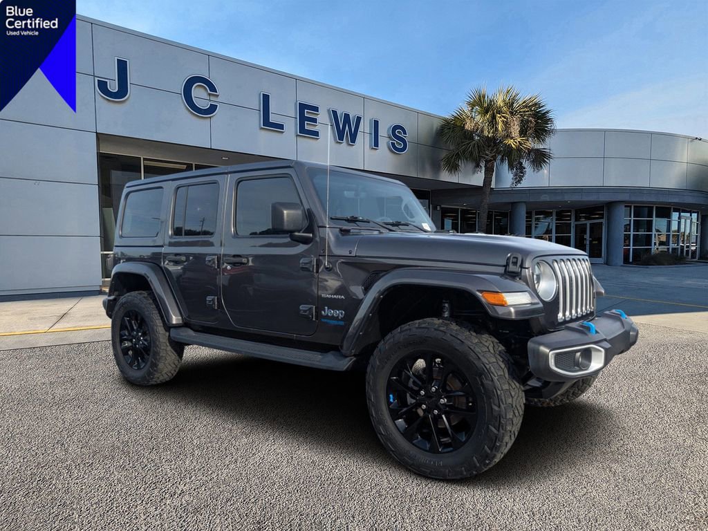 Used 2022 Jeep Wrangler Unlimited Sahara w/ Cold Weather Group image 7