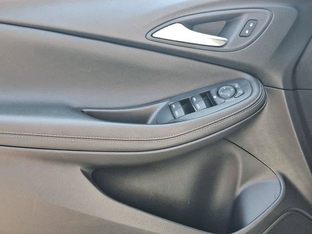 Used 2024 Buick Encore GX Sport Touring FWD image 16