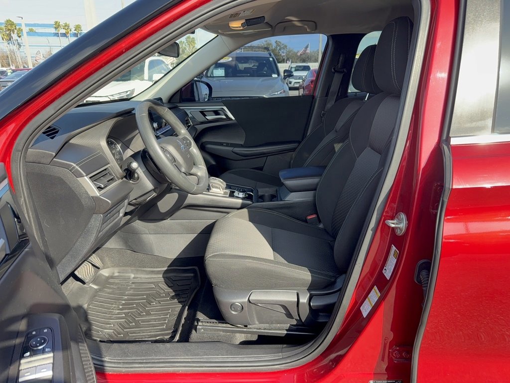 Used 2022 Mitsubishi Outlander ES image 11