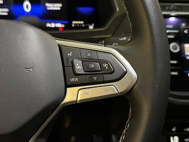 Used 2022 Volkswagen Tiguan SE w/ Panoramic Sunroof Package FWD image 23