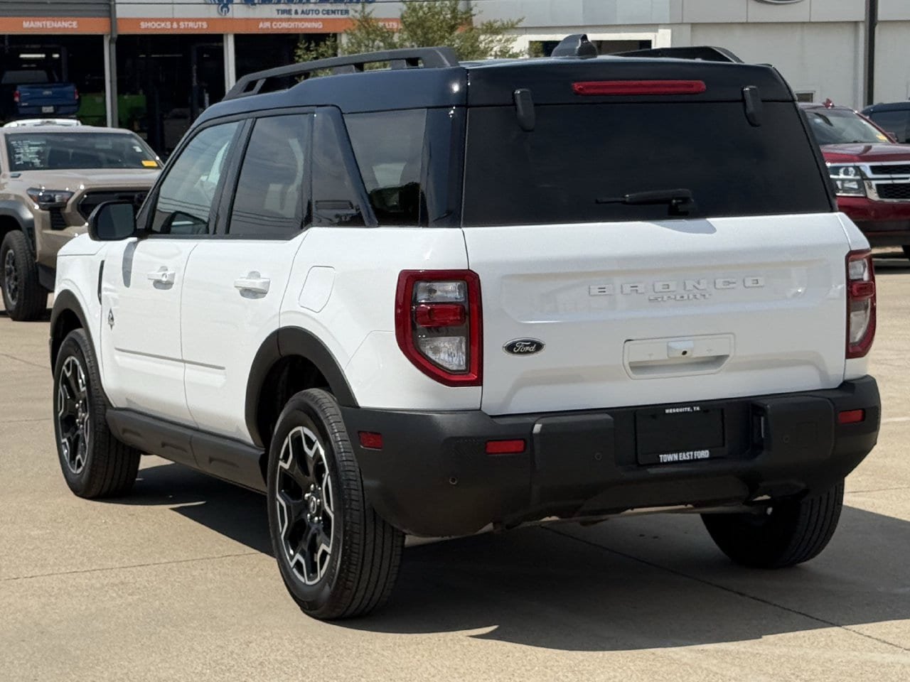 Certified 2025 Ford Bronco Sport Outer Banks AWD/4WD image 5