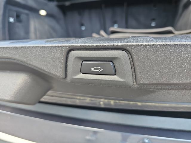 Used 2021 BMW X5 xDrive40i w/ Parking Assistance Package AWD/4WD image 15