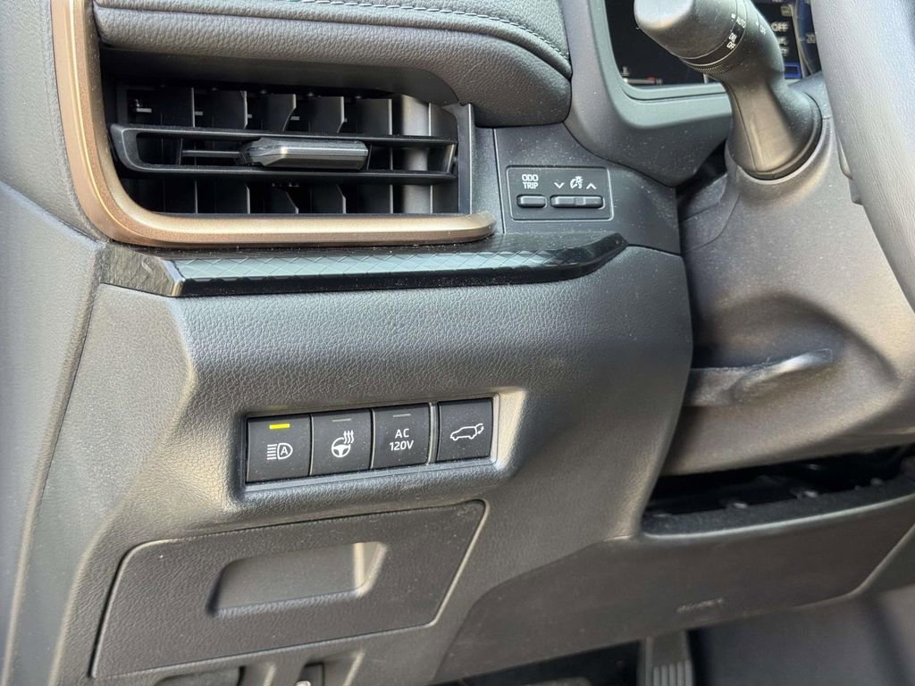 Used 2025 Toyota Grand Highlander AWD Hybrid image 9