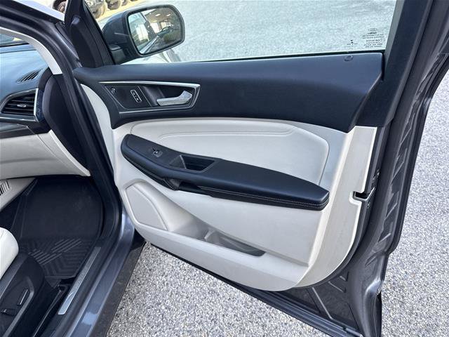 Certified 2022 Ford Edge Titanium AWD/4WD image 20