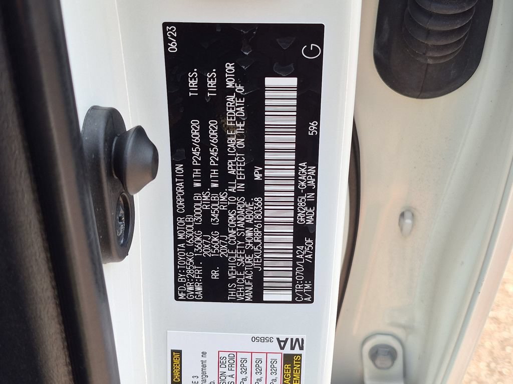 Used 2023 Toyota 4Runner Limited AWD/4WD image 39