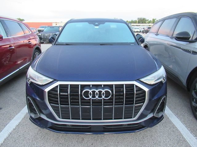 Used 2022 Audi Q3 2.0T Premium Plus AWD/4WD image 2