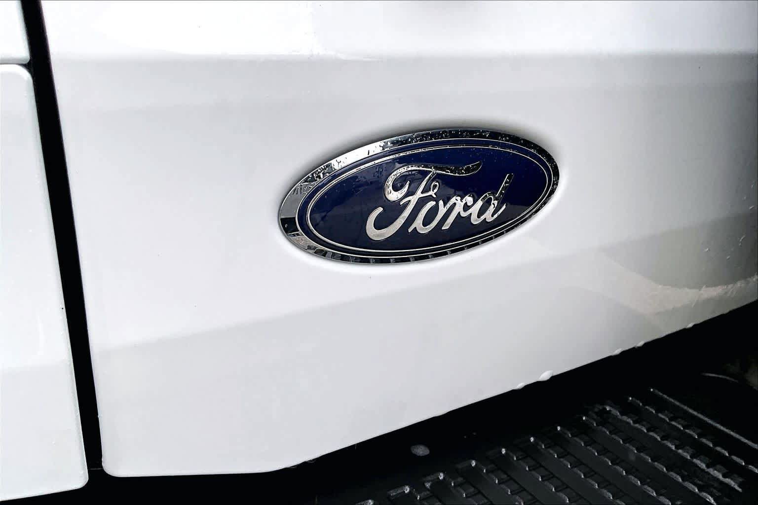 Certified 2025 Ford Bronco Big Bend w/ Black Diamond Package AWD/4WD image 31