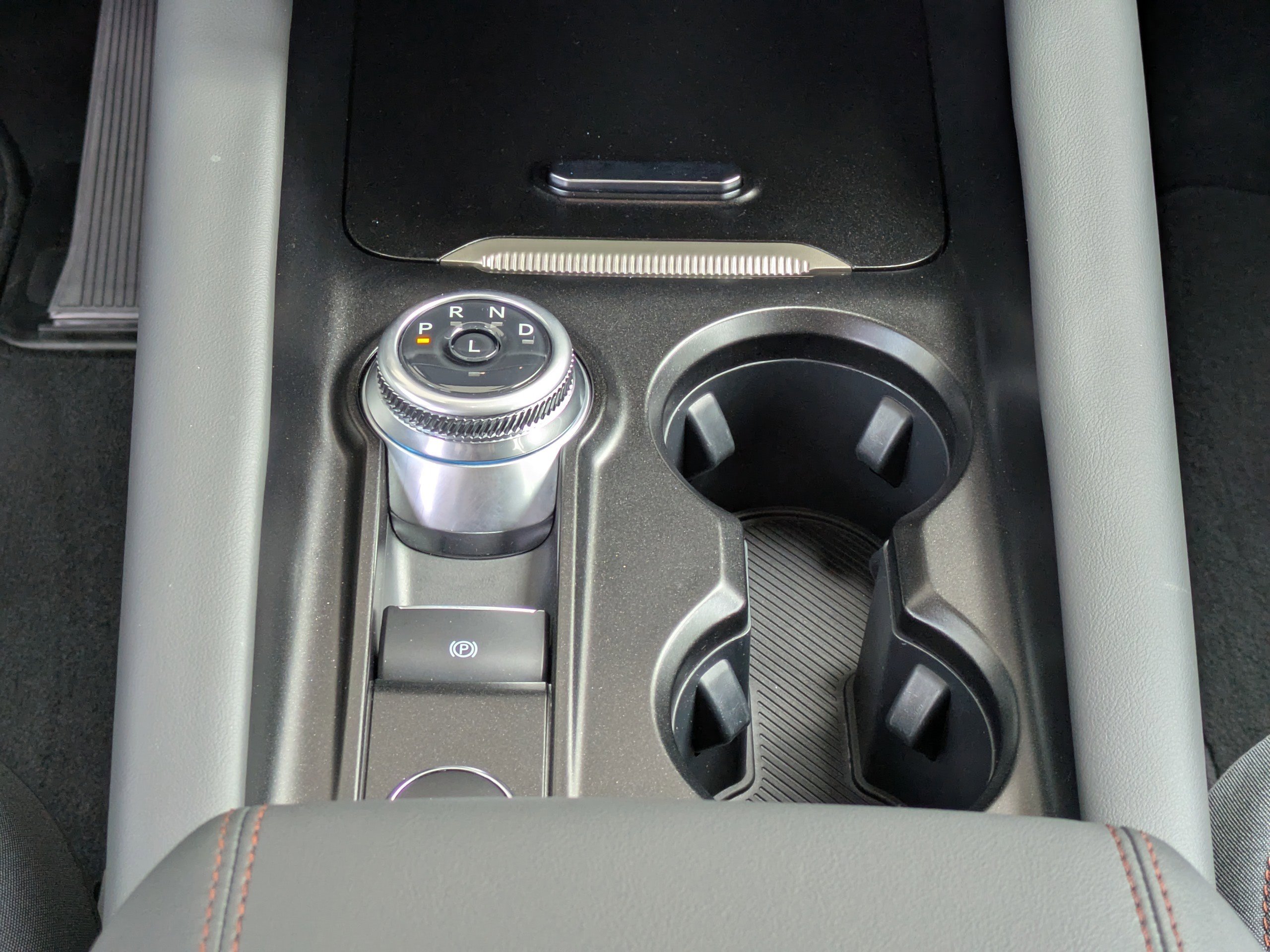 Certified 2025 Ford Explorer Active RWD image 21