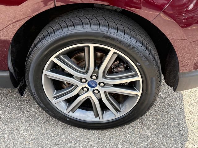 Certified 2022 Ford Edge Titanium w/ Equipment Group 301A image 5