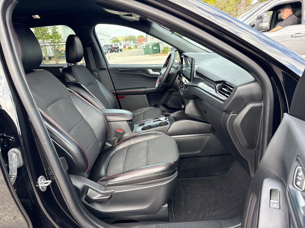 Certified 2024 Ford Escape ST-Line w/ Tech Pack #1 image 26