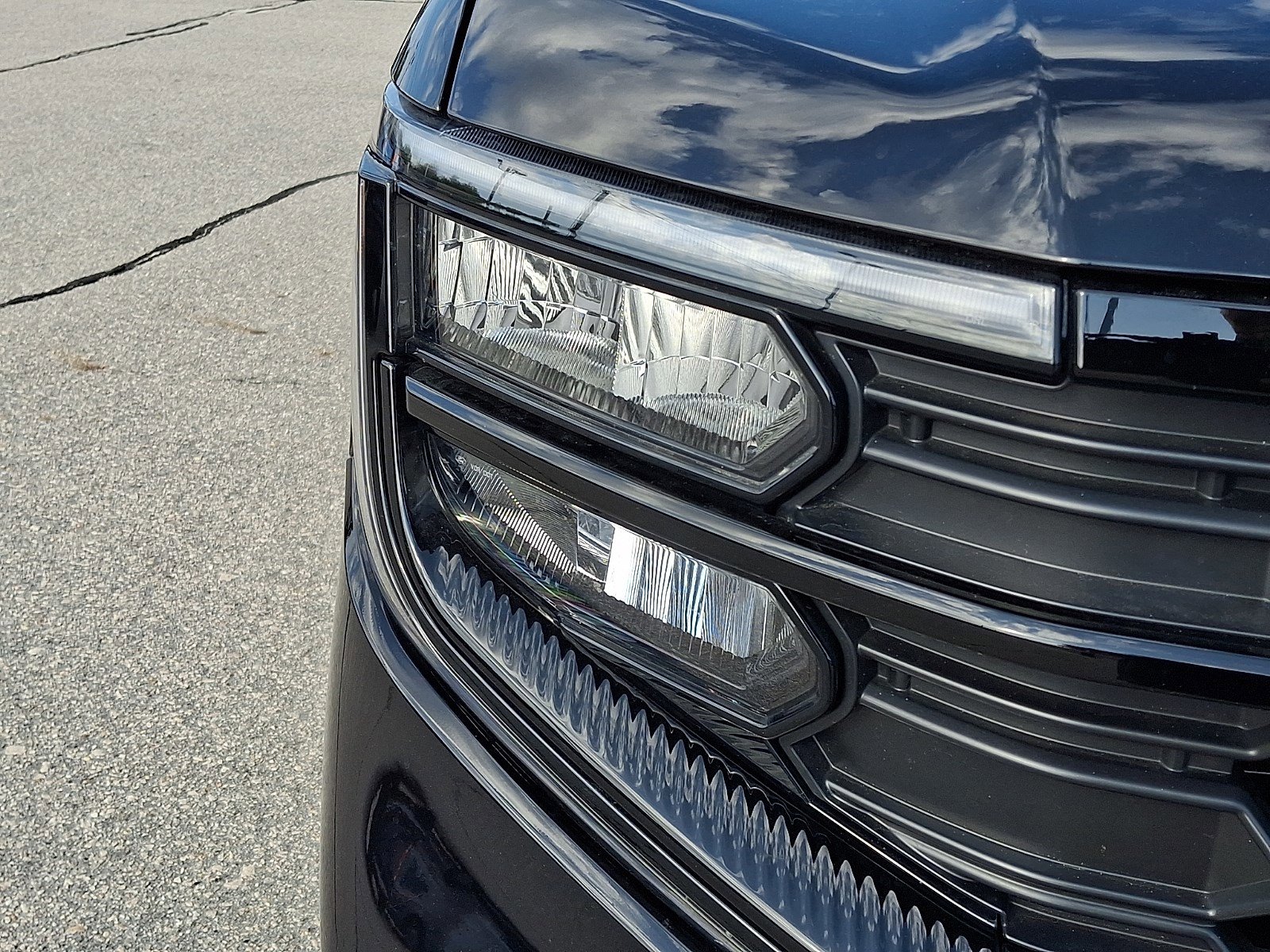 Certified 2025 Ford Expedition Active AWD/4WD image 8