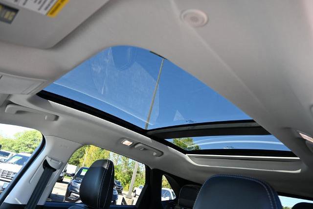 Certified 2022 Ford Escape SEL w/ Technology Package image 18