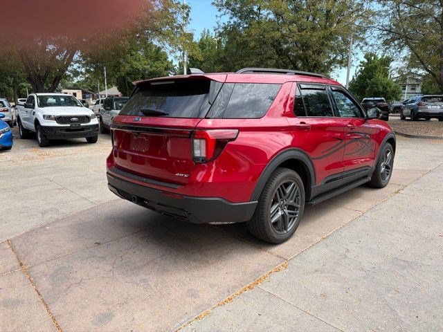 Certified 2025 Ford Explorer ST-Line w/ Premium Package AWD/4WD image 6